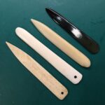 Falsben, et vigtigt stykke værktøj til hjælp i æskehåndværket