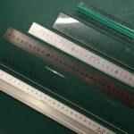 En god stållineal er uundværlig til æske- og paparbejde